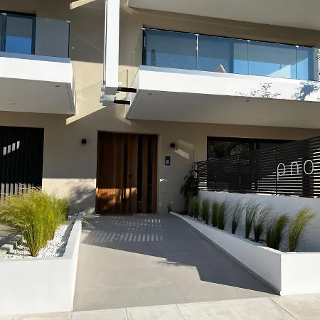 Apartmanhotel Pnoe - Feel At 4*