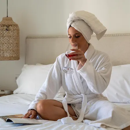 Pnoe - Feel At Aparthotel 4*