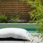 Pnoe - Feel At Apart-hotel