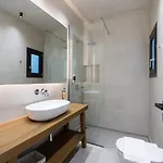 Pnoe - Feel At Apart-hotel 4*