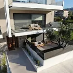 Pnoe - Feel At Aparthotel