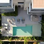 Pnoe - Feel At Aparthotel