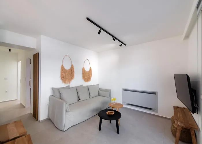 Pnoe - Feel At Apartmanhotel
